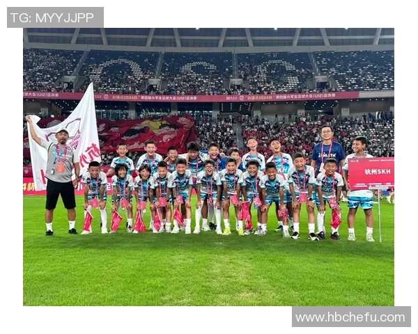 杭州足球队与南京足球队赛后状态分析与复盘探讨